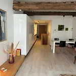 Charming And Cosy Apartment In The Old Town